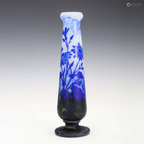 瓜葉菊紋花瓶