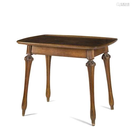 LOUIS MAJORELLE (1859 1926) Table à écrire en noye…