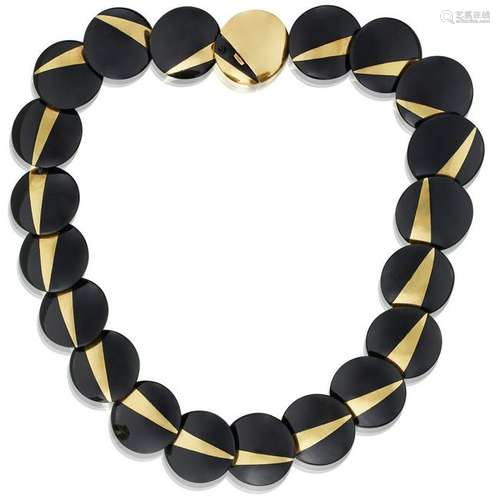 An onyx and eighteen karat gold necklace, Angela