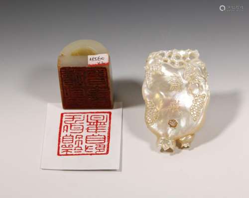 Fine Chinese Pearl Shell Abstinence Plaque & Seal