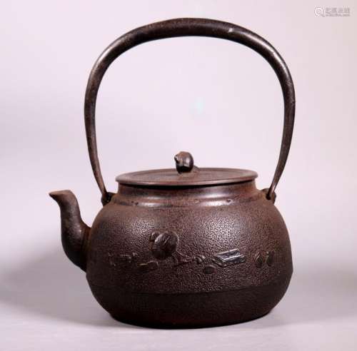 Large Japanese Cast Iron Tetsubin Teapot with Seal