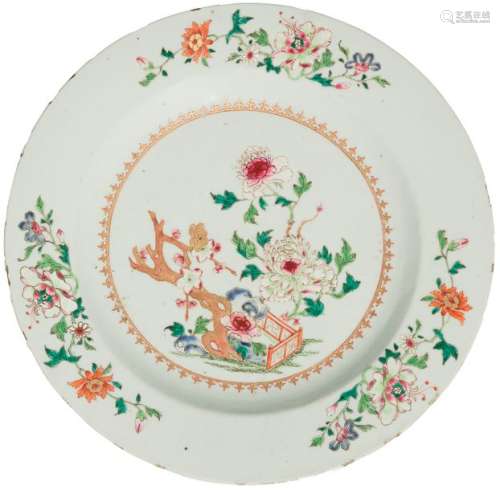 CHINE XVIIIe siècle Paire de plats ronds en porcel…