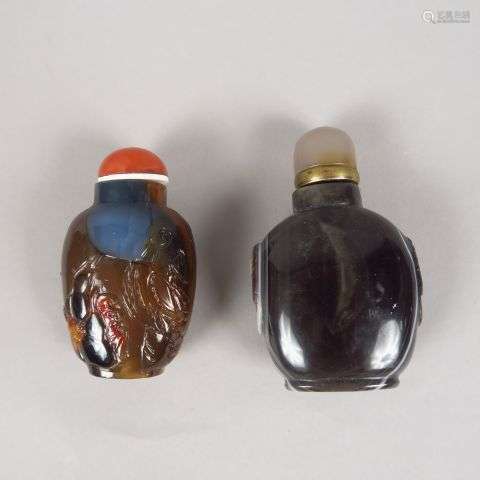 Lot de deux flacons tabatières en agate brun rouge…