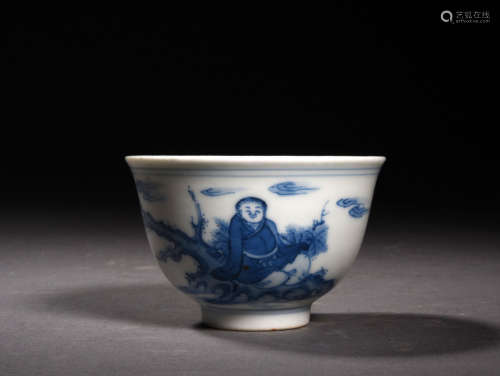 A BLUE AND WHITE CUP, KANGXI PERIOD