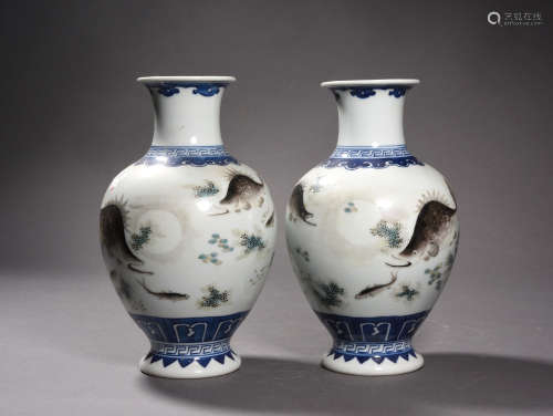 A PAIR OF  BLUE AND WHITE QIANJIANGCAI VASES, GUANGXU PERIOD