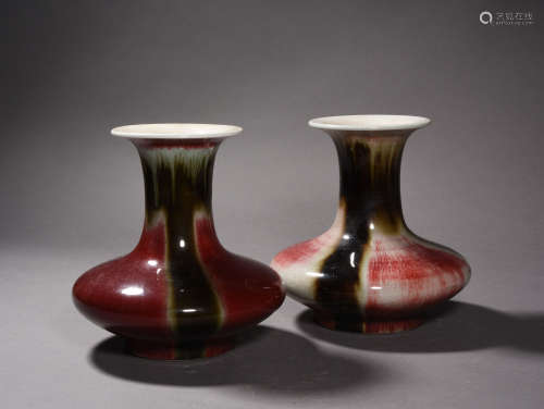 A PAIR OF FLAMBE GLAZED VASES, 20TH CENTURY