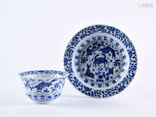 A SET OF BLUE AND WHITE TABLESWARE, KANGXI PERIOD