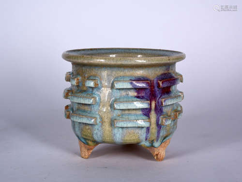 A PURPLE-SPLASHED JUN TYPE TRIPOD CENSER, 15TH CENTURY