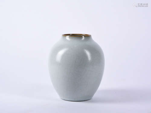 A MOON WHITE GLAZED ZUN, 19TH CENTURY