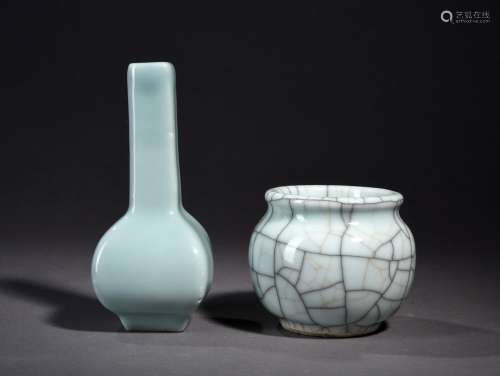 A CELADON VASE AND A GE-TYPE VASE, 19TH CENTURY