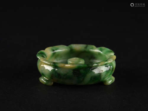 A JADEITE IN INCENSE HOLDER, 19TH CENTURY