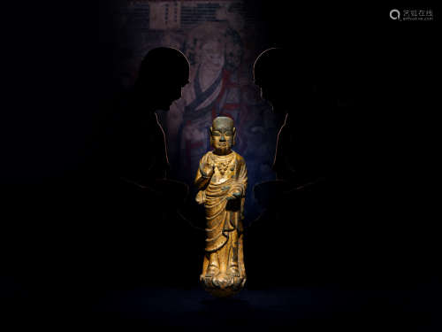 8-9世纪渤海国铜鎏金罗汉立像
