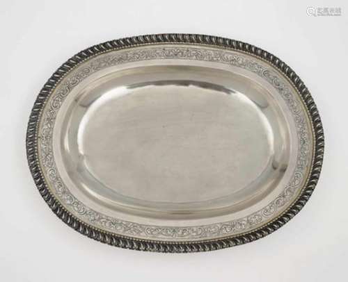 A BowlAugsburg, 1705-1709, Johann Ludwig I Schoap Silver. Gadrooned edge. Engraved border on