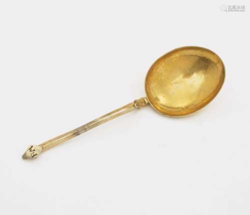 A SpoonTrnava (Nagyszombat), 17th Century, Bendictus ötvös (?) Silver, gold-plated. With engraved