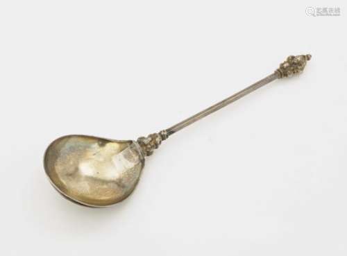 A Spoon17th/18th Century Silver, partly gold-plated. Engraved leaf cartouche on underside of the