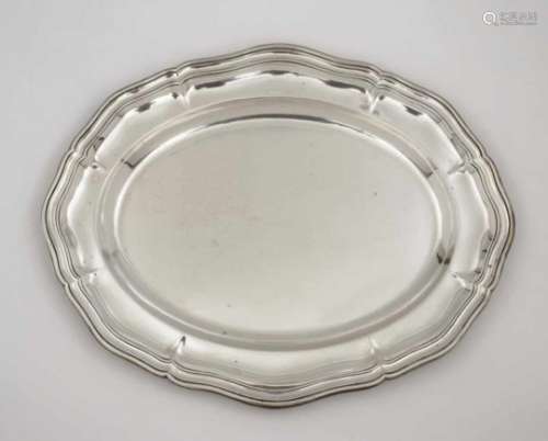 An Oval PlatterParis , 19th Century, Charles Odiot Silver. Hallmarked (R. 5880, 6772). 43 x 34 cm.