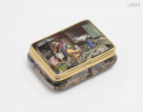 A Snuff BoxProbably 18th Century Porcelain. Metal mount. 3 x 8 x 6 cm.Cans, RussiaTabatièrewohl
