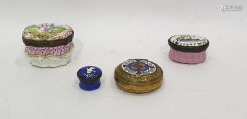Antique continental porcelain patchbox, bombe shaped and the hinged cover painted with pair of