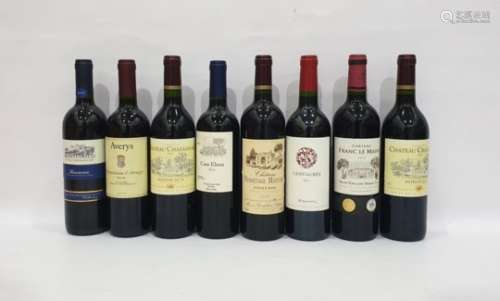 Eight bottles of mixed red wine to include Chateau Chatagnau 2010 Bordeaux and Casa Elena Merlot