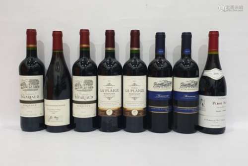Eight bottles of mixed red wine to include Chateau La Plaige Bordeaux 2015 and D'Autrefois Pino Noir