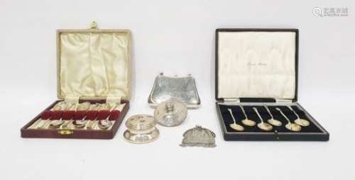 Silver lady's purse with suspension ring and fitted interior, Chester 1917, a Queen's Jubilee
