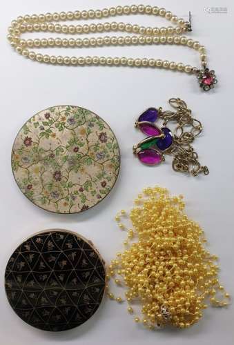 Small quantity of costume jewellery to include bead necklaces, gilt metal and black lacquer powder