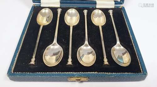 Set of six silver seal top coffee spoons by Mappin & Webb, Sheffield assay, in original case