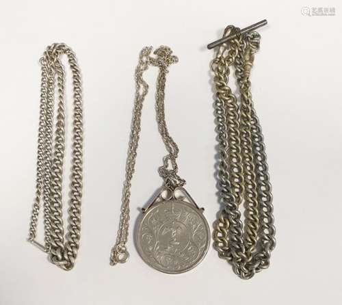 Silver graduated curb link chain, 31 g approx, a 1977 crown in pendant on chain and two other albert