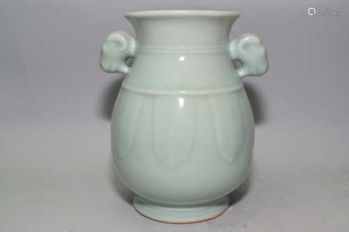 Chinese Pea Glaze Goat Head Zun Vase