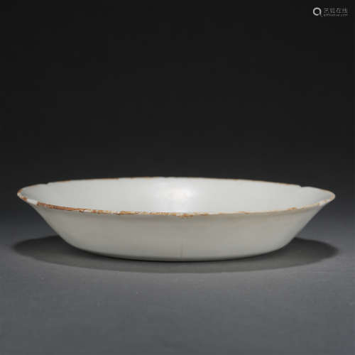 CHINESE PORCELAIN DING WARE WHITE GLAZE PLATE