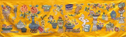 CHINESE EMBROIDERY TAPESTRY OF ANTIQUE VESSELS