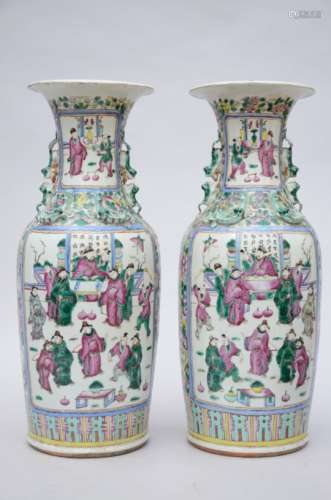 A pair of vases in Chinese Canton porcelain 'company' (*) (62cm)