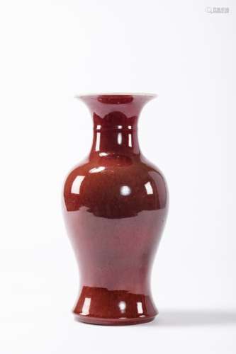 A vase in Chinese porcelain 'sang de boeuf' (41cm)