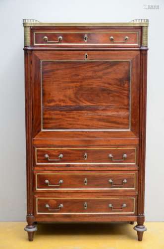 A Louis XVI style escritoire in mahogany (*) (137x75x36cm)