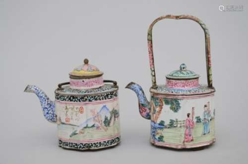 Two teapots in Chinese Canton enamel, 18th century (*) (11cm)
