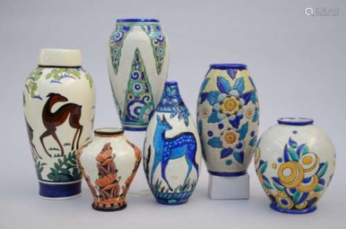 Lot: 6 art deco vases (*) (20cm)