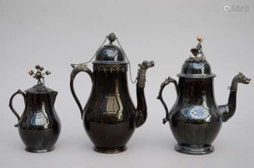 three coffee pots in Namur stoneware, 18th century (34cm)