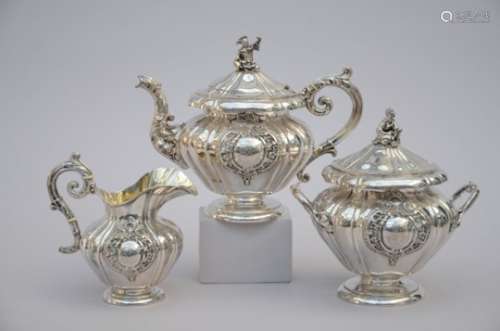 Three-piece silver tea set, Veyrat ‡ Paris (*) (20cm)
