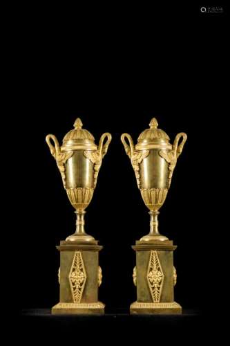 Pair of gilt bronze candlesticks, Empire (33cm)