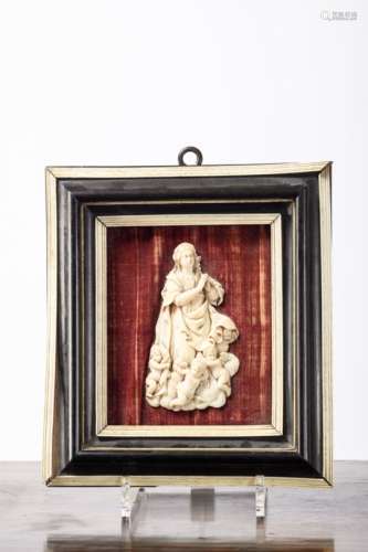 Bas-relief in ivory 'Madonna with angels' 17th century (12x7cm)
