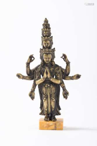 An elevenheaded Avalokitesvara in bronze, Sino-Tibetan 18th - 19th century (15cm)