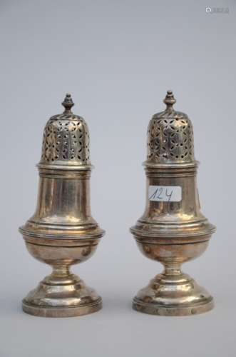 A pair of silver sugar shakers by Dethieu Petrus, Bruges 18th century (12cm)