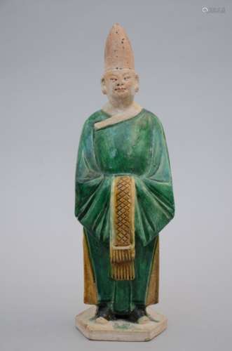 A Sancai statue 'servant', Ming dynasty (*) (41cm)