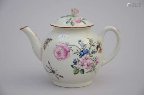 A teapot in p‚te tendre 'floral decor' (14cm)