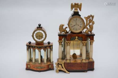 Lot: 2 Biedermeier clocks (*) (47cm)