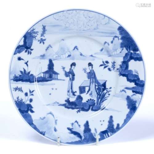 Blue and white plate Chinese, Kangxi (1662-1722) decorated with a garden scene set against a