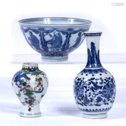 Collection of ceramics Chinese to include a blue and white transitional/Kangxi bowl 6cm high x