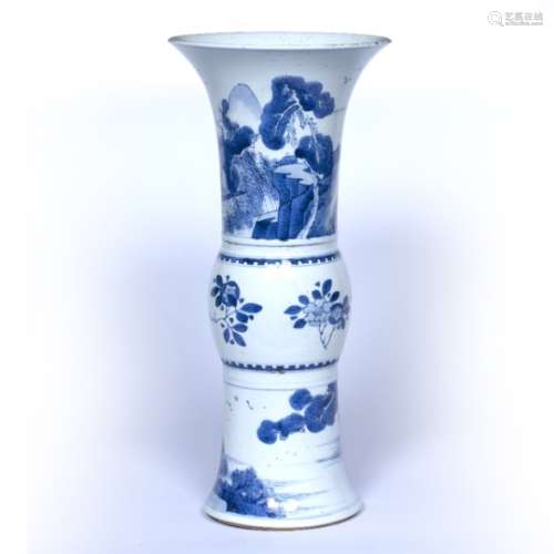 Blue and white yen yen vase Chinese, Kangxi (1662-1722) the top panel decorated with two figures