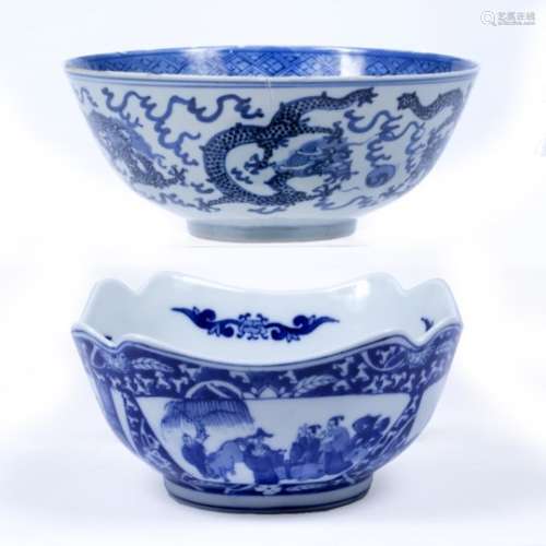 Blue and white porcelain bowl Chinese, 19th Century decorated with dragons, Kangxi mark 20cm and a