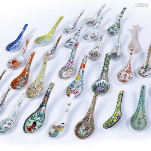 Collection of rice spoons Chinese, 19th/20th Century including Malacca straits, Canton, famille rose